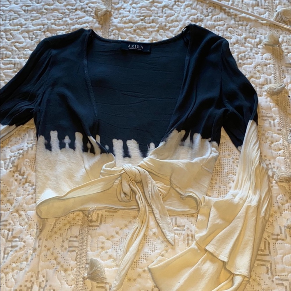 AKIRA TIE TOP GREY/WHITE TIE-DYE SMALL NEVER WORN